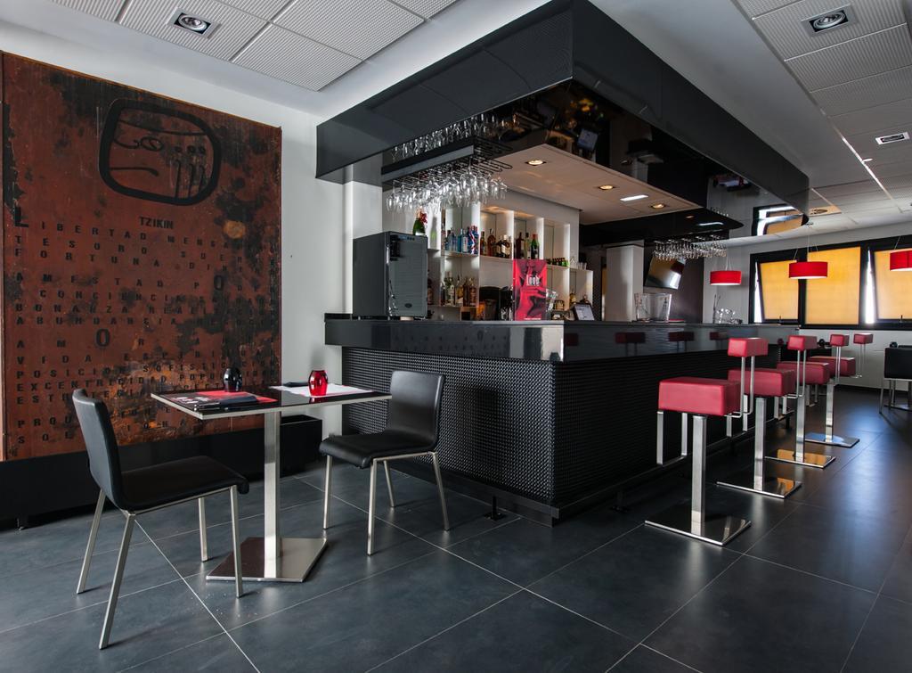 Hotel Loob Madrid (Adults Only) Torrejón de Ardoz Exteriér fotografie